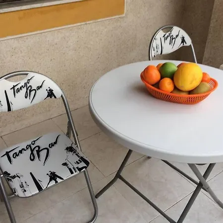2 With Free Parking Near The Sea *