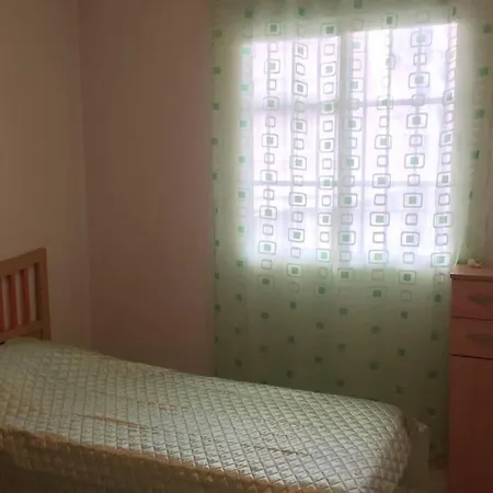 2 With Free Parking Near The Sea *